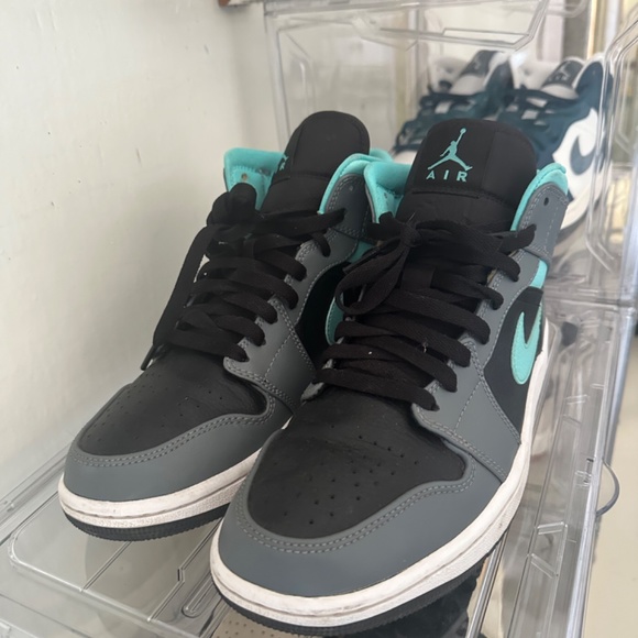 Jordan 1 mid gray aqua size 8 - Picture 3 of 4